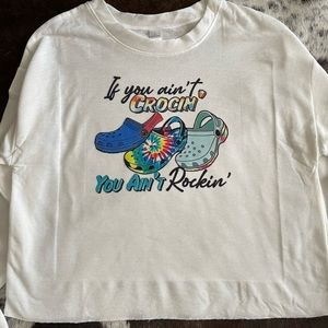 Cropped sweatshirt large